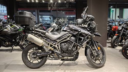 TRIUMPH TIGER 800XRX ΜΑΥΡΟ 01.2018