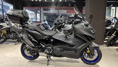 YAMAHA TMAX 560 ΜΑΥΡΟ 05.2024