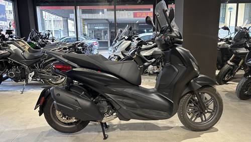 PIAGGIO BEVERLY 400 ΜΑΥΡΟ 11.2022