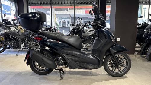 PIAGGIO BEVERLY 300  ΜΑΥΡΟ 10.2021