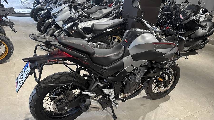 VOGE 500DSΧ ΓΚΡΙ 04.2022