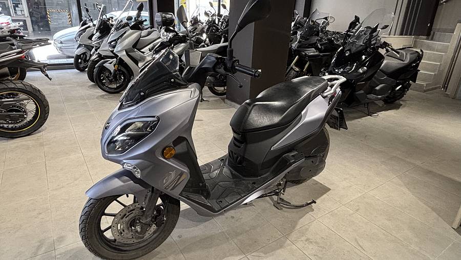 QJ CTR 125 ΓΚΡΙ 11.2023