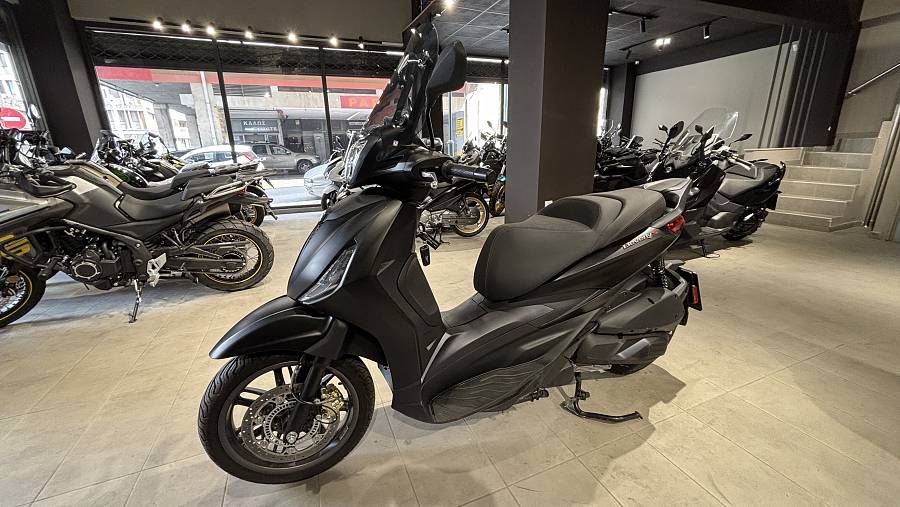 PIAGGIO BEVERLY 300  ΜΑΥΡΟ 03.2023